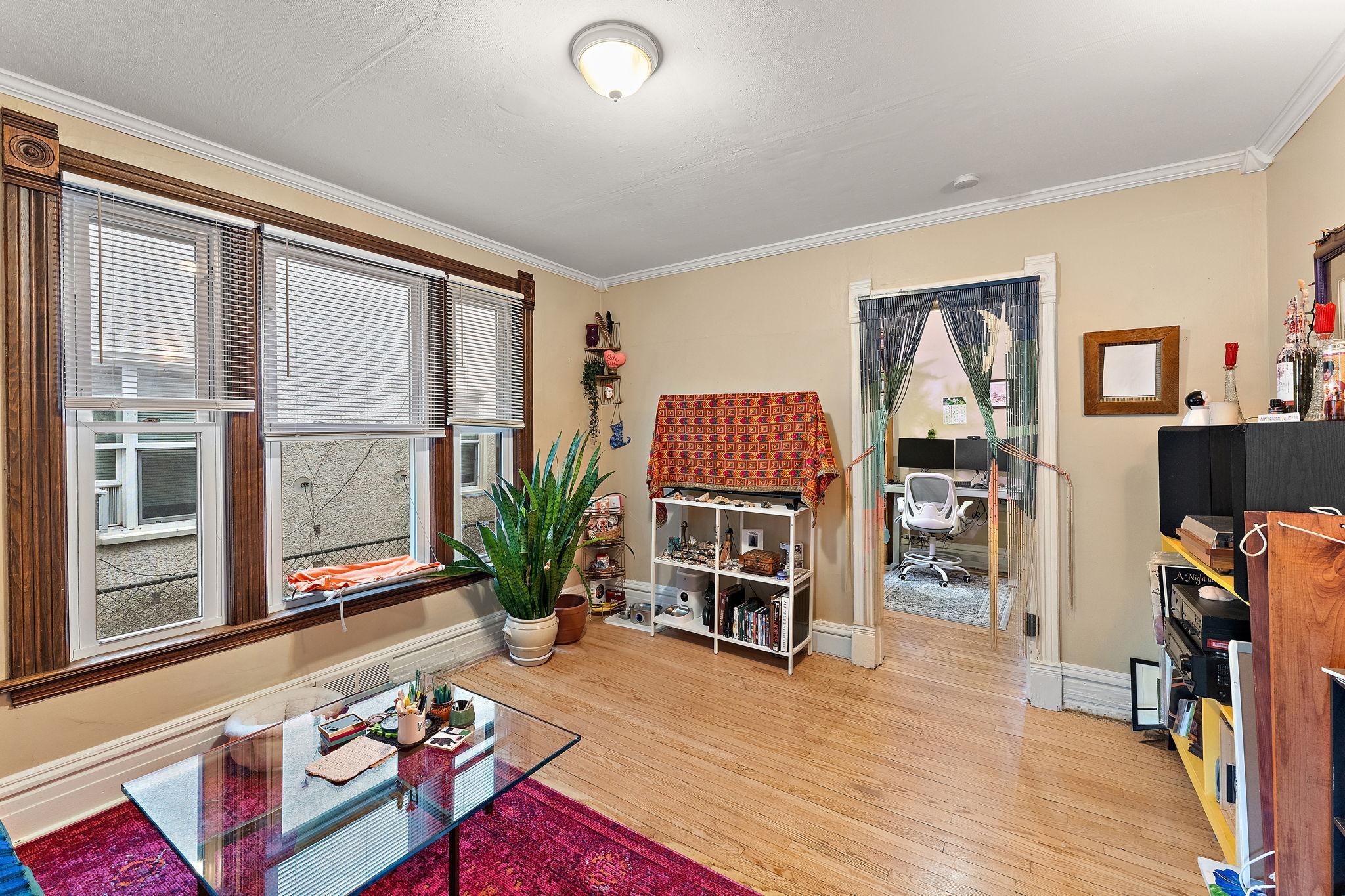 2102 -1 Living Room