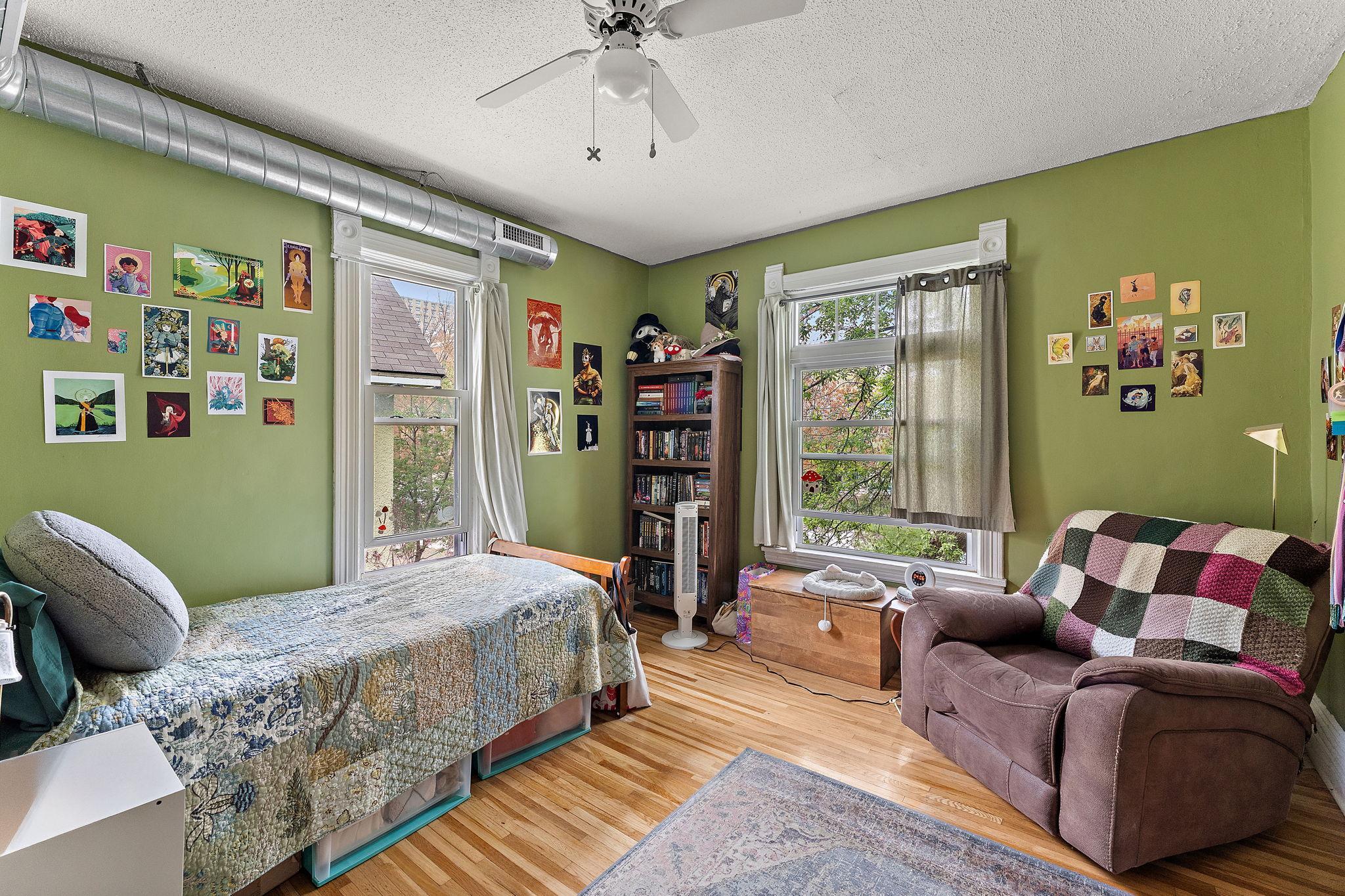 2100-2 Bedroom