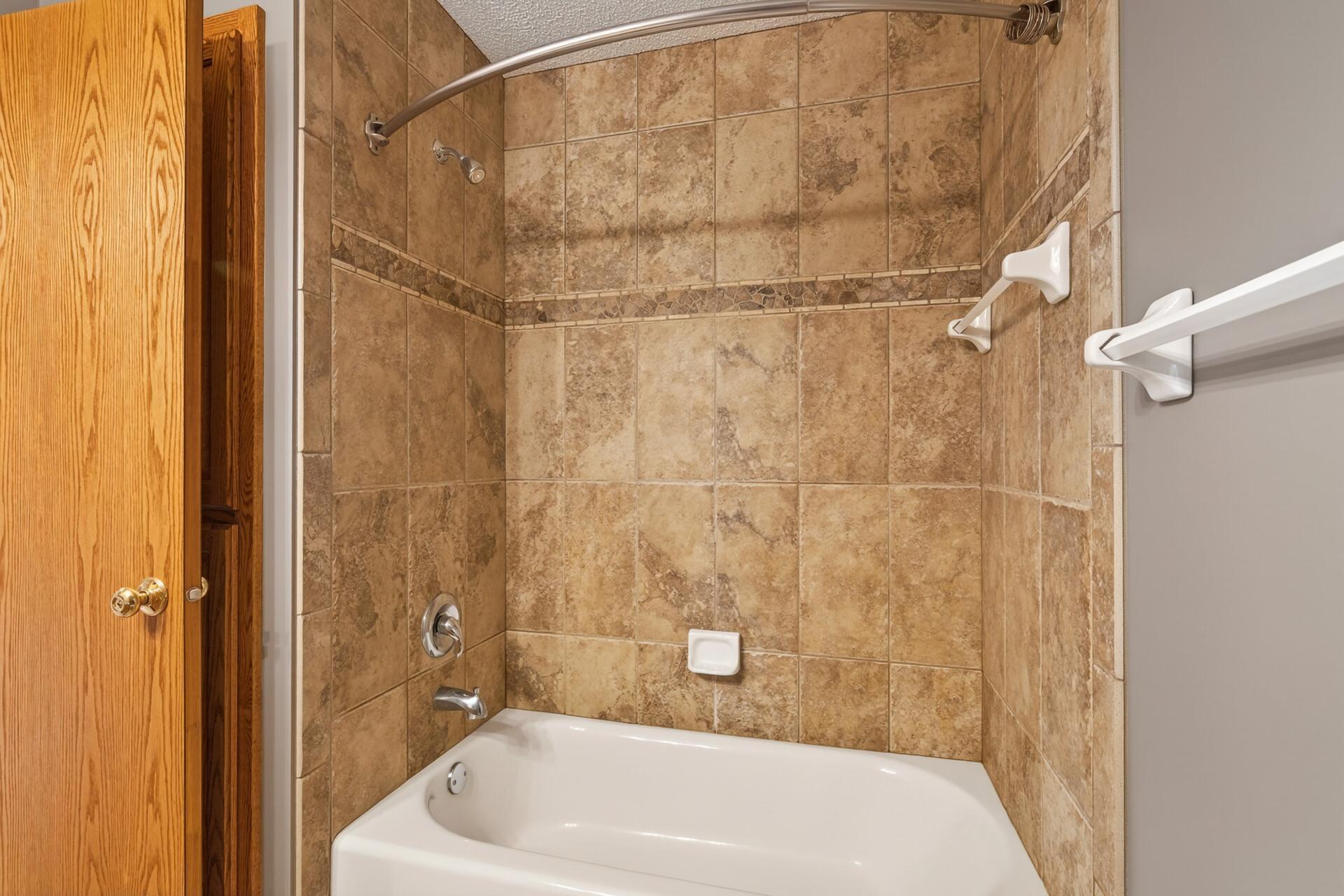 Lower level full bath