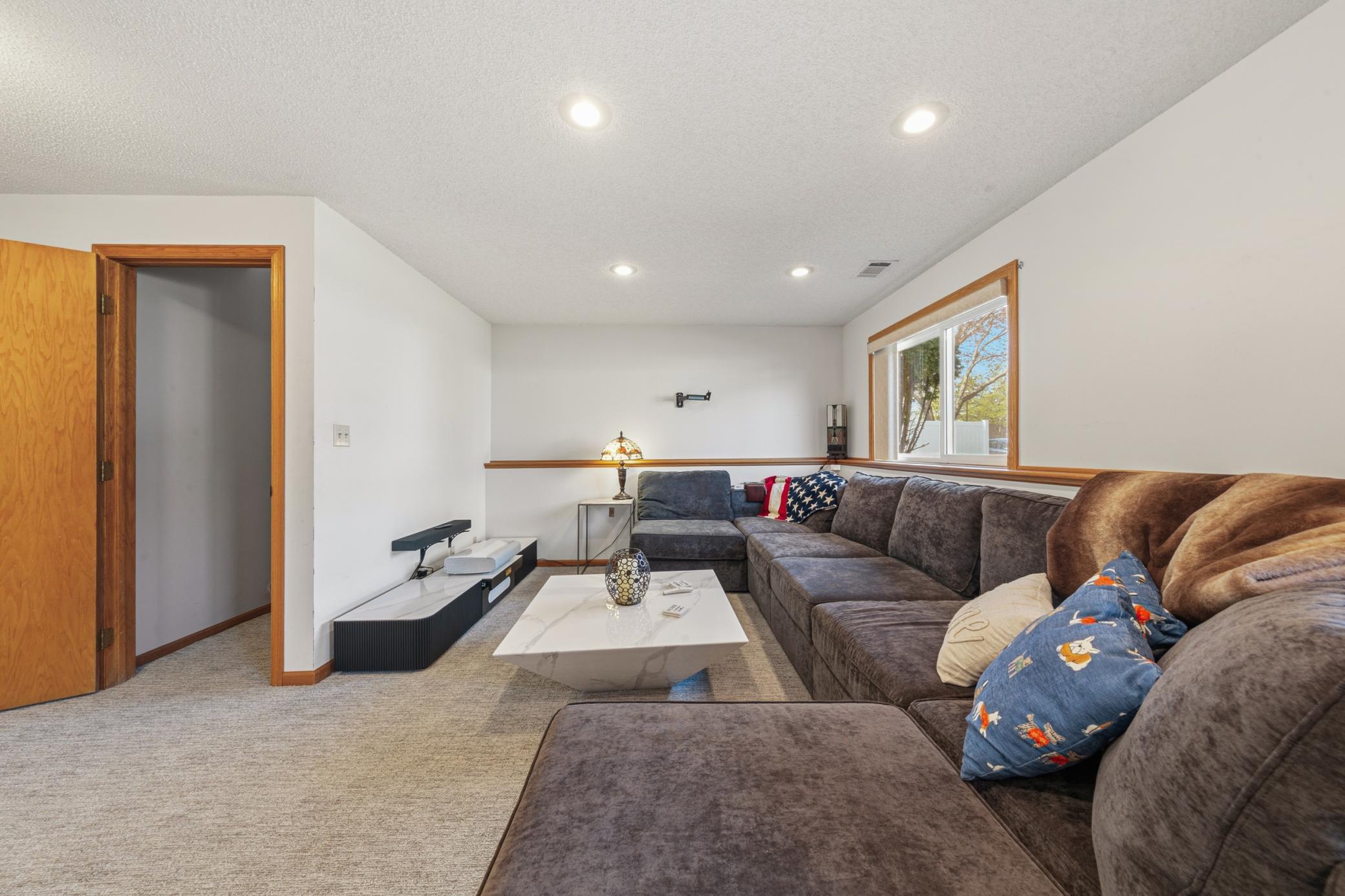 28 family room_lower.jpg