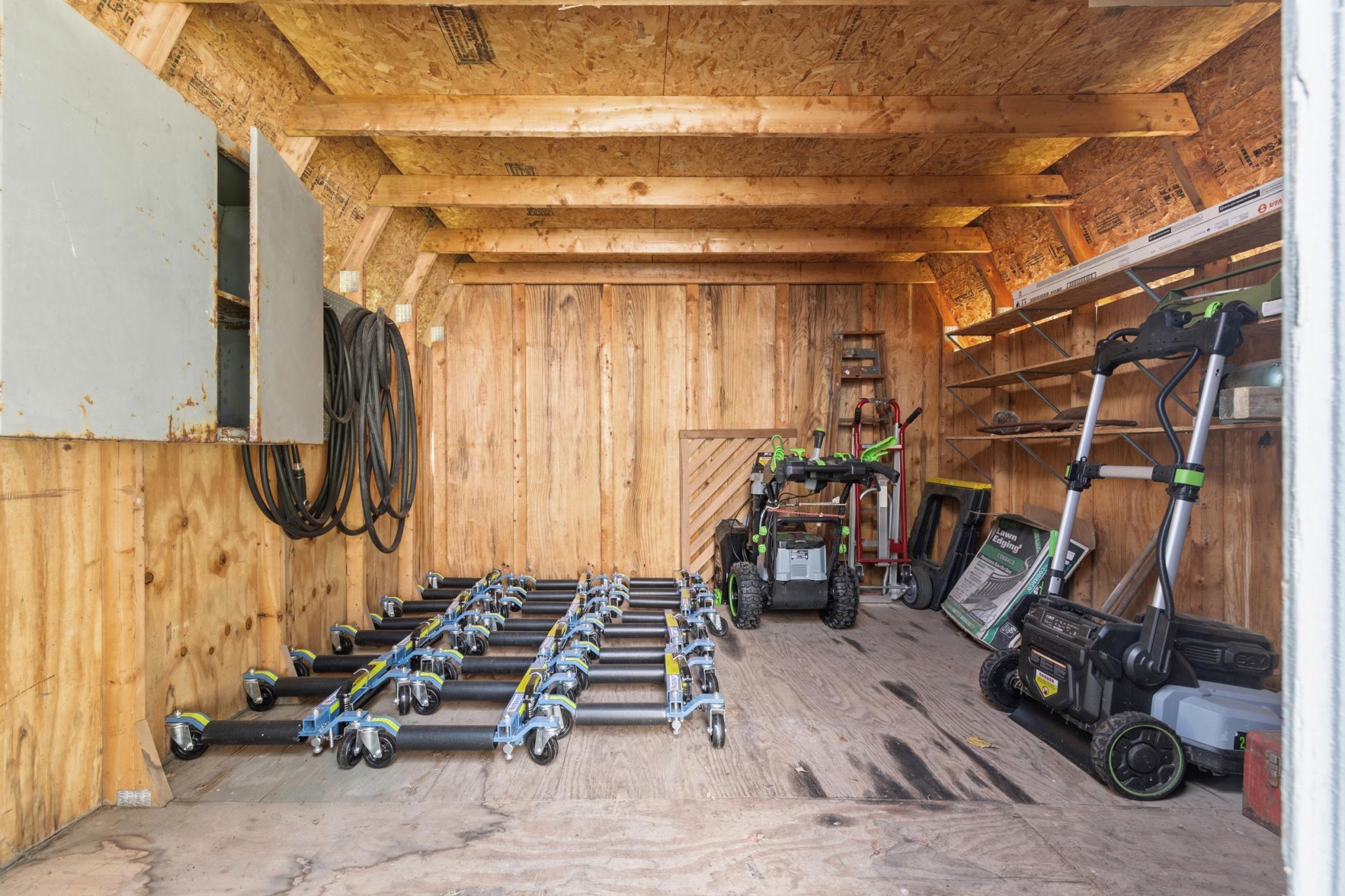 11 shed.jpg