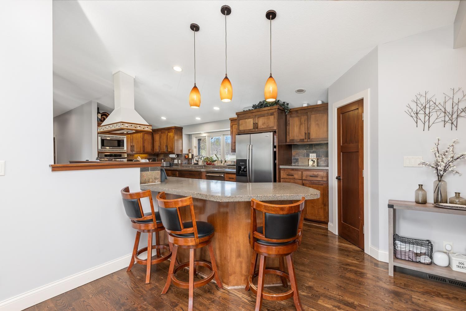Feed the family or set up a buffet for the party at this informal breakfast bar.