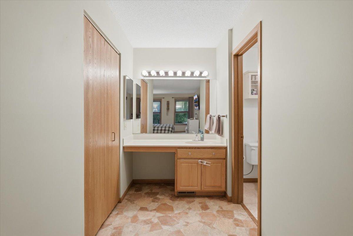 16-Bath 1.jpg
