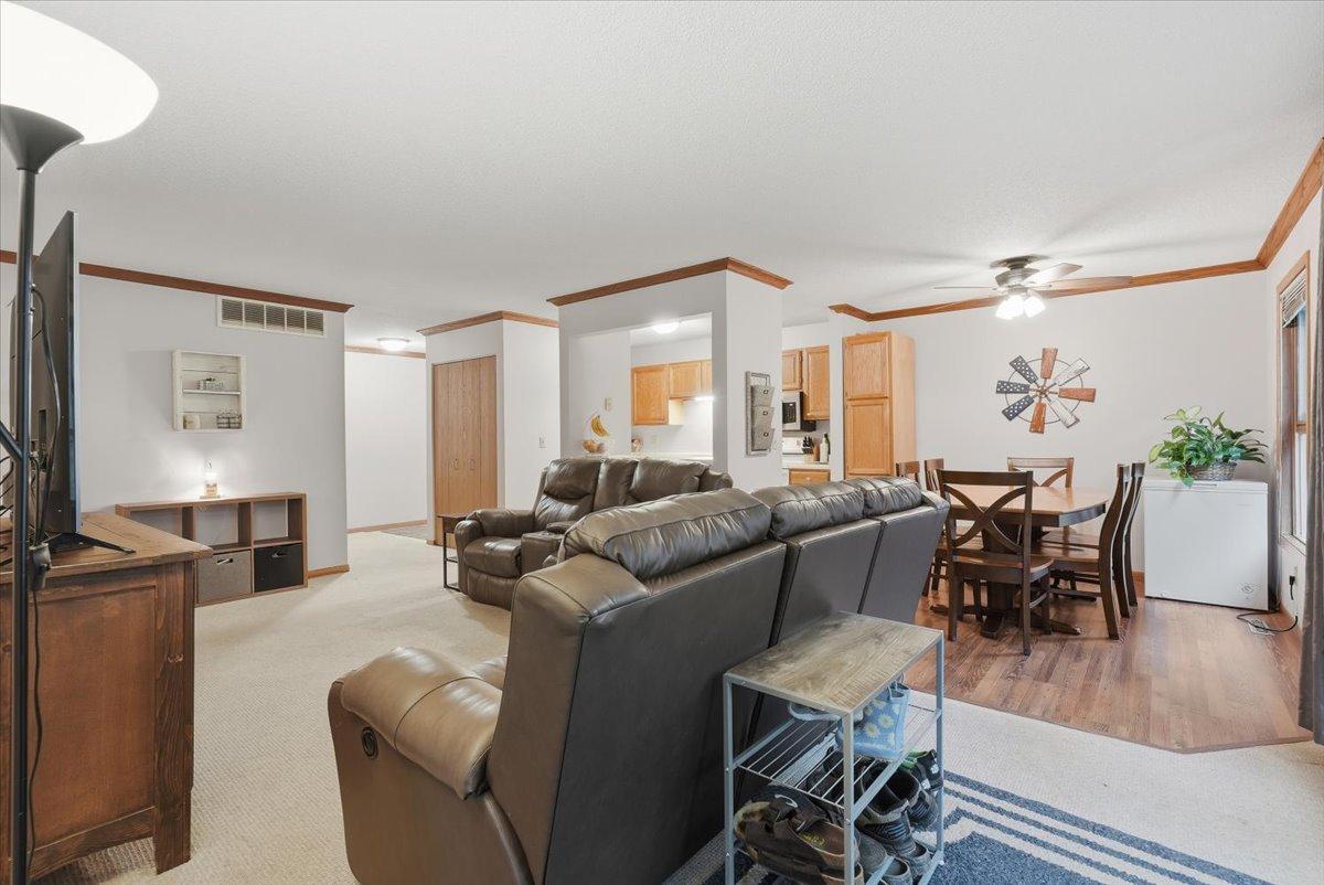 07-Living Room.jpg