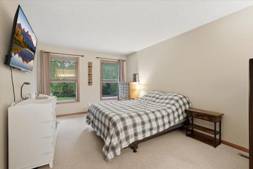 14-Bed 1.jpg