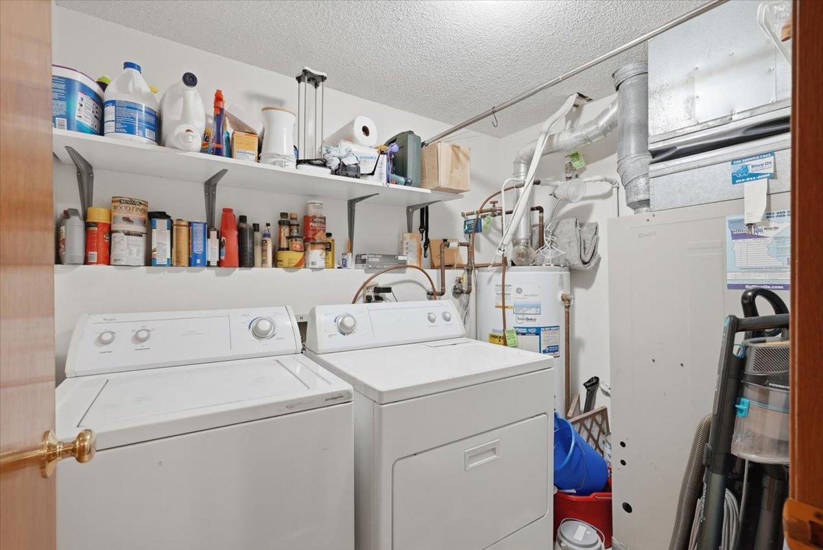 20-Laundry Area.jpg