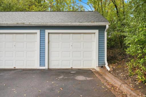 21-Garage.jpg