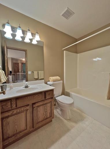 6361 Beckman Court, Inver Grove Heights, MN 55077