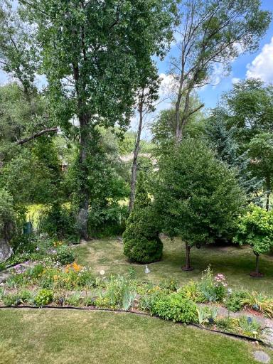 6361 Beckman Court, Inver Grove Heights, MN 55077