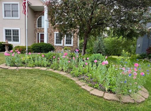 6361 Beckman Court, Inver Grove Heights, MN 55077