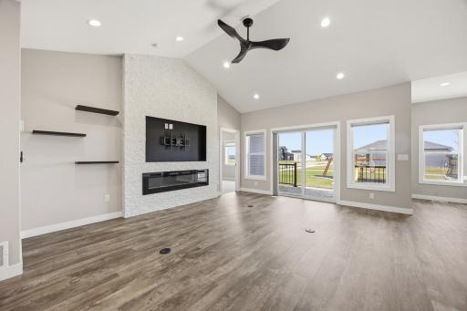 100 Annies Way, Mapleton, ND 58059
