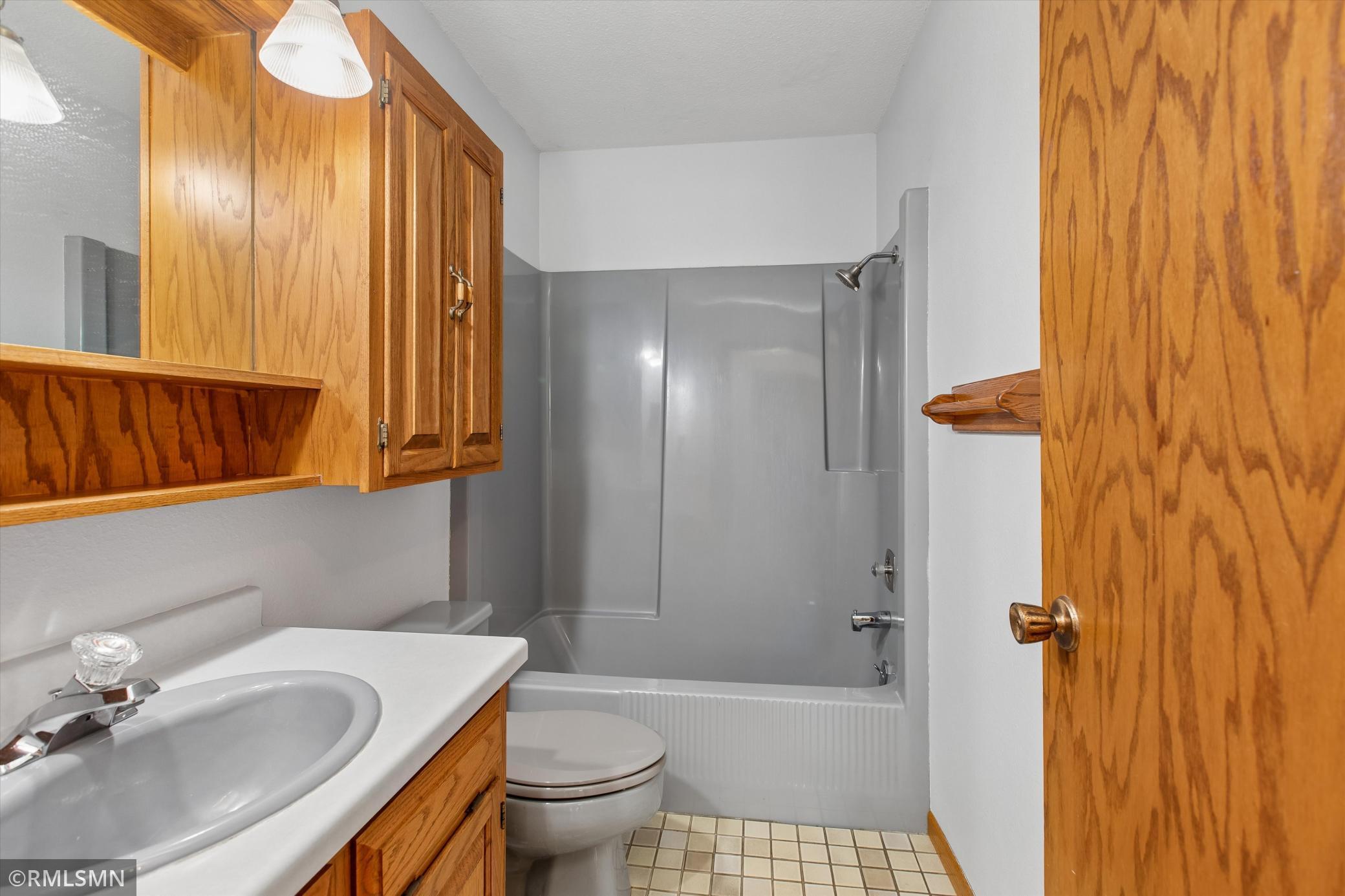 Main floor full bath