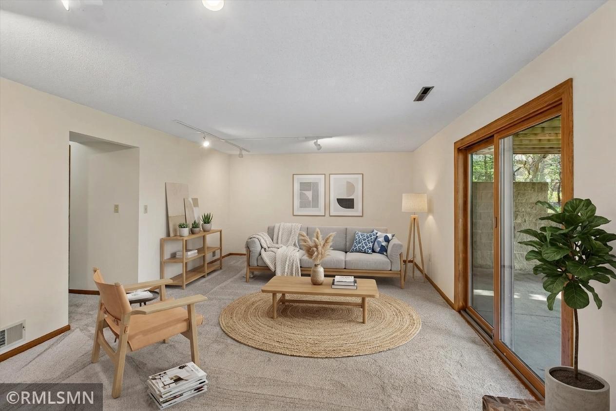 This photo has been virtually staged