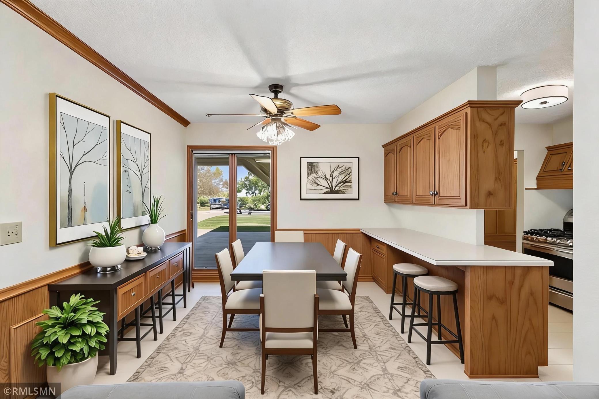 Dining Area - this photo has been virtually staged