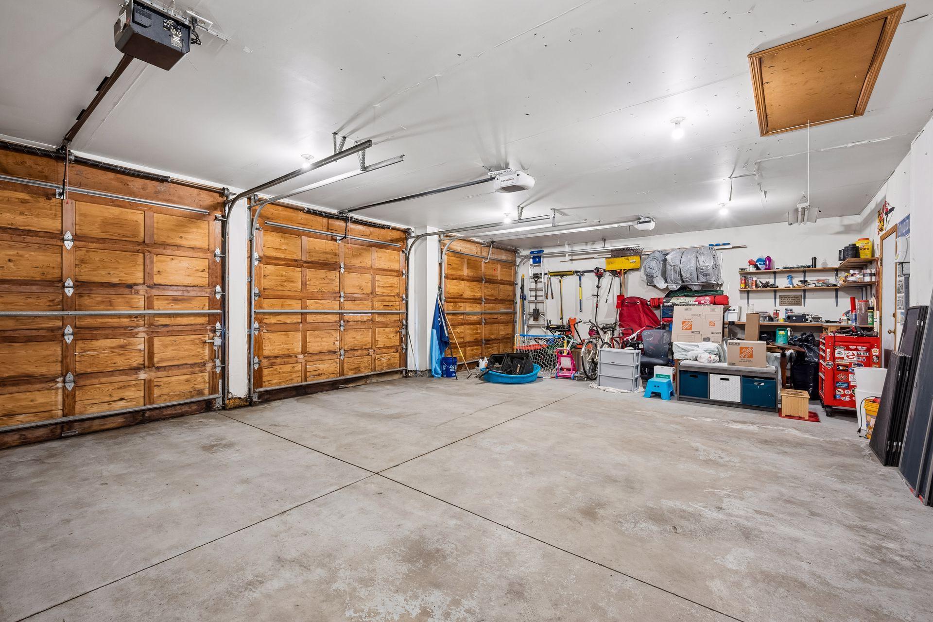 3 Stall Garage
