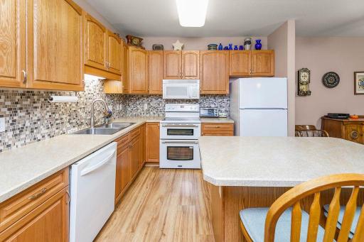 Spacious kitchen, solid oak cabinets, lots of counter & storage space