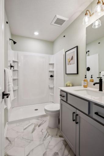 1542 Philipp Way, Shakopee, MN 55379
