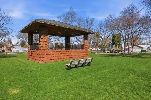509 Main Street W, Silver Lake, MN 55381
