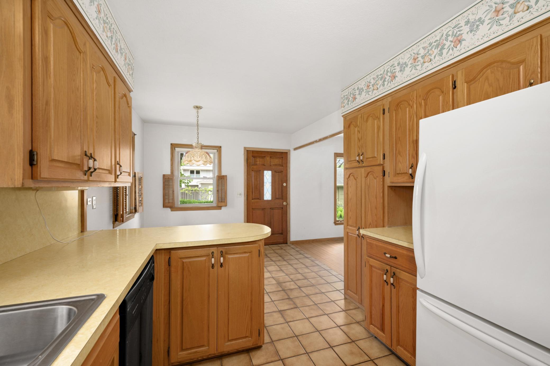 Kitchen and dining area.