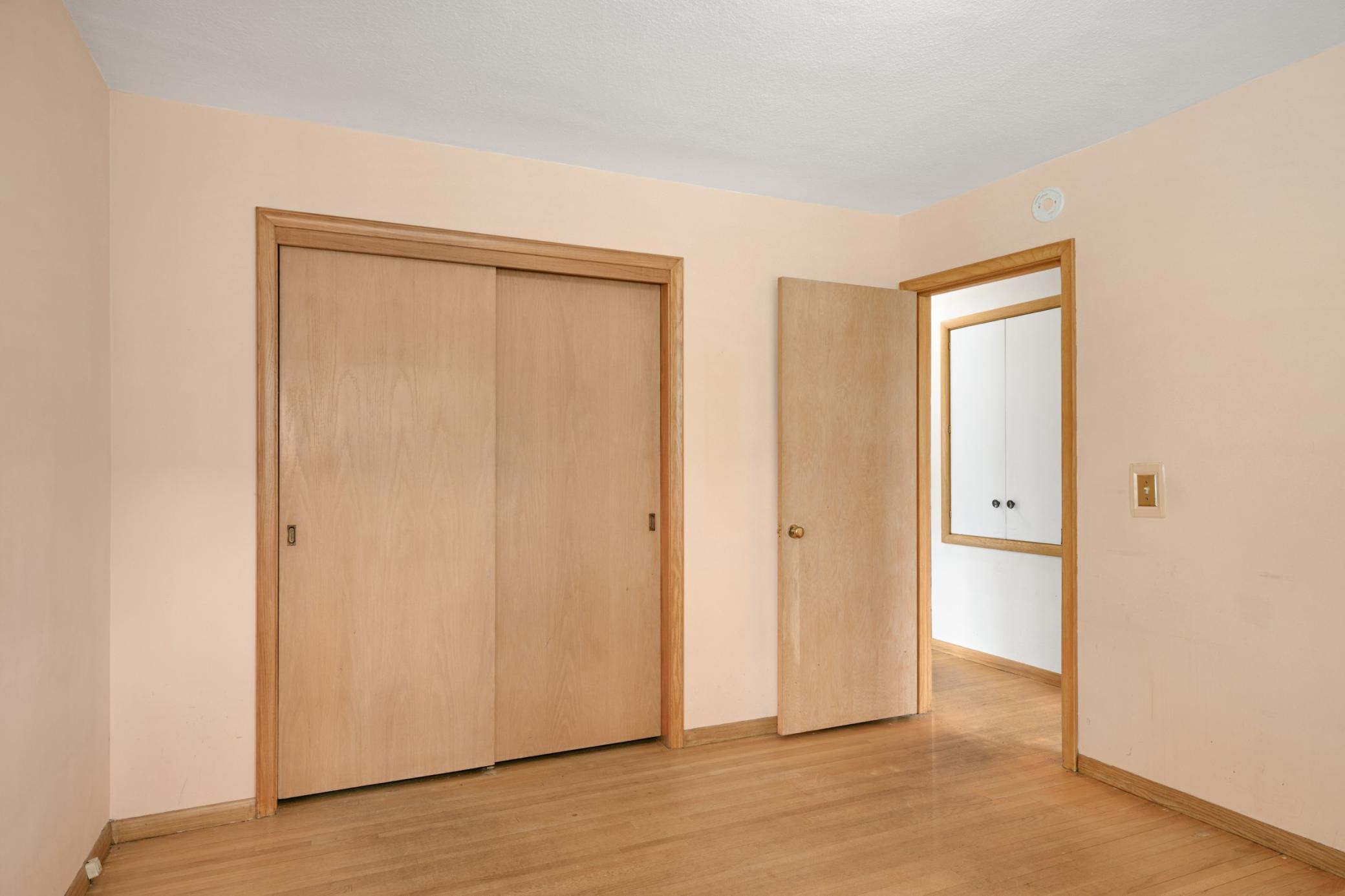 1st bedroom with large double closet.