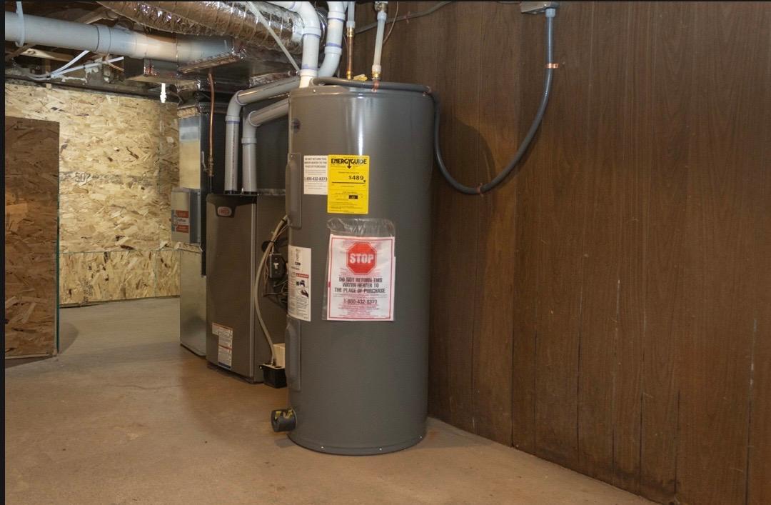 Brand new water heater, AC & furnace.