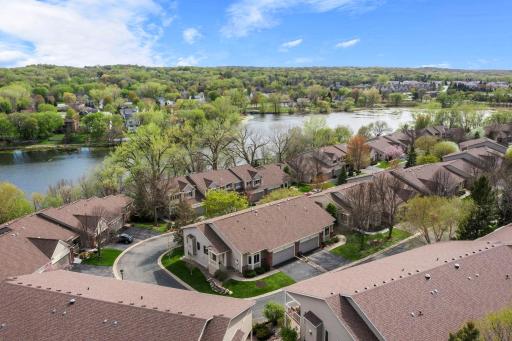 Great location nestled along the shores of Earley Lake. Jump on walking/biking trails.
