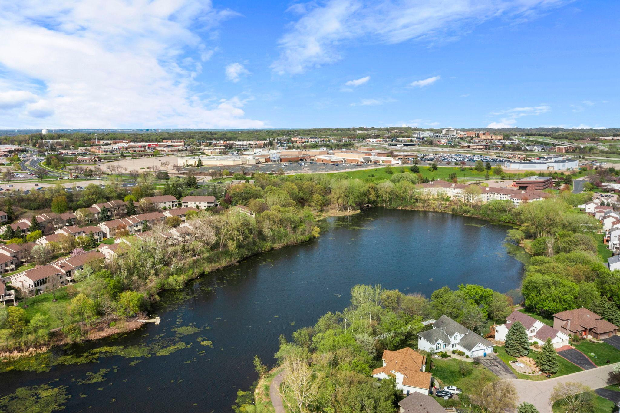 Nature filled, great south metro location around Earley Lake.