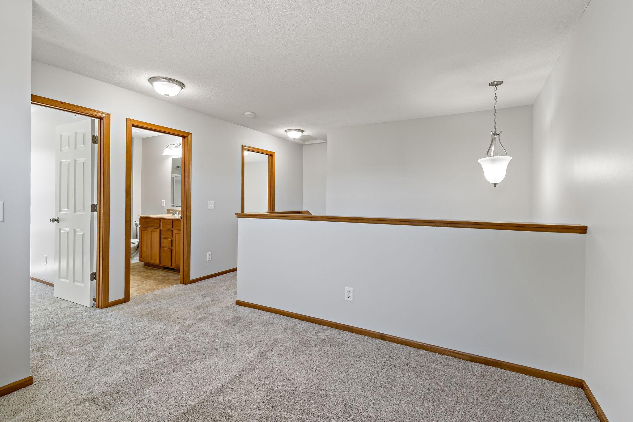 Upper level flex loft room