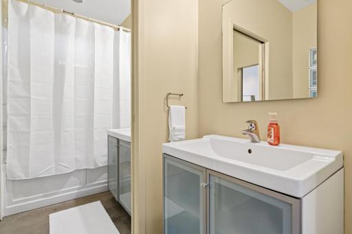 225 9th Street E, 109, Saint Paul, MN 55101