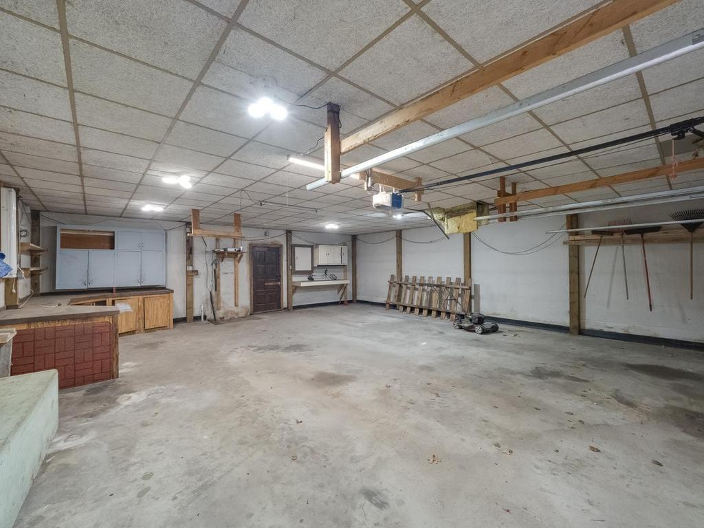 Finished 30x32 pole barn