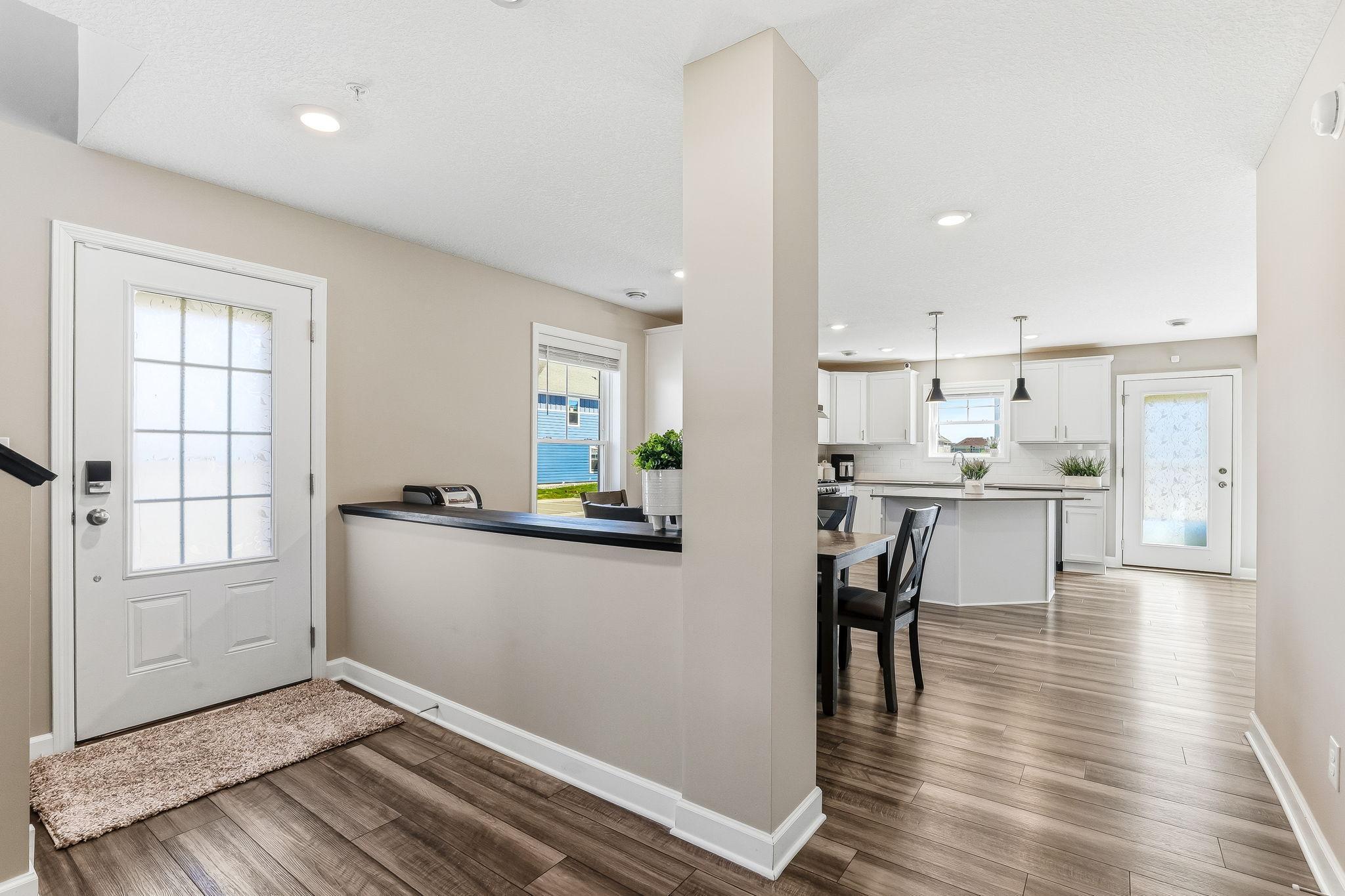 Front entry -1136-Middlefield-Rd-05.jpg