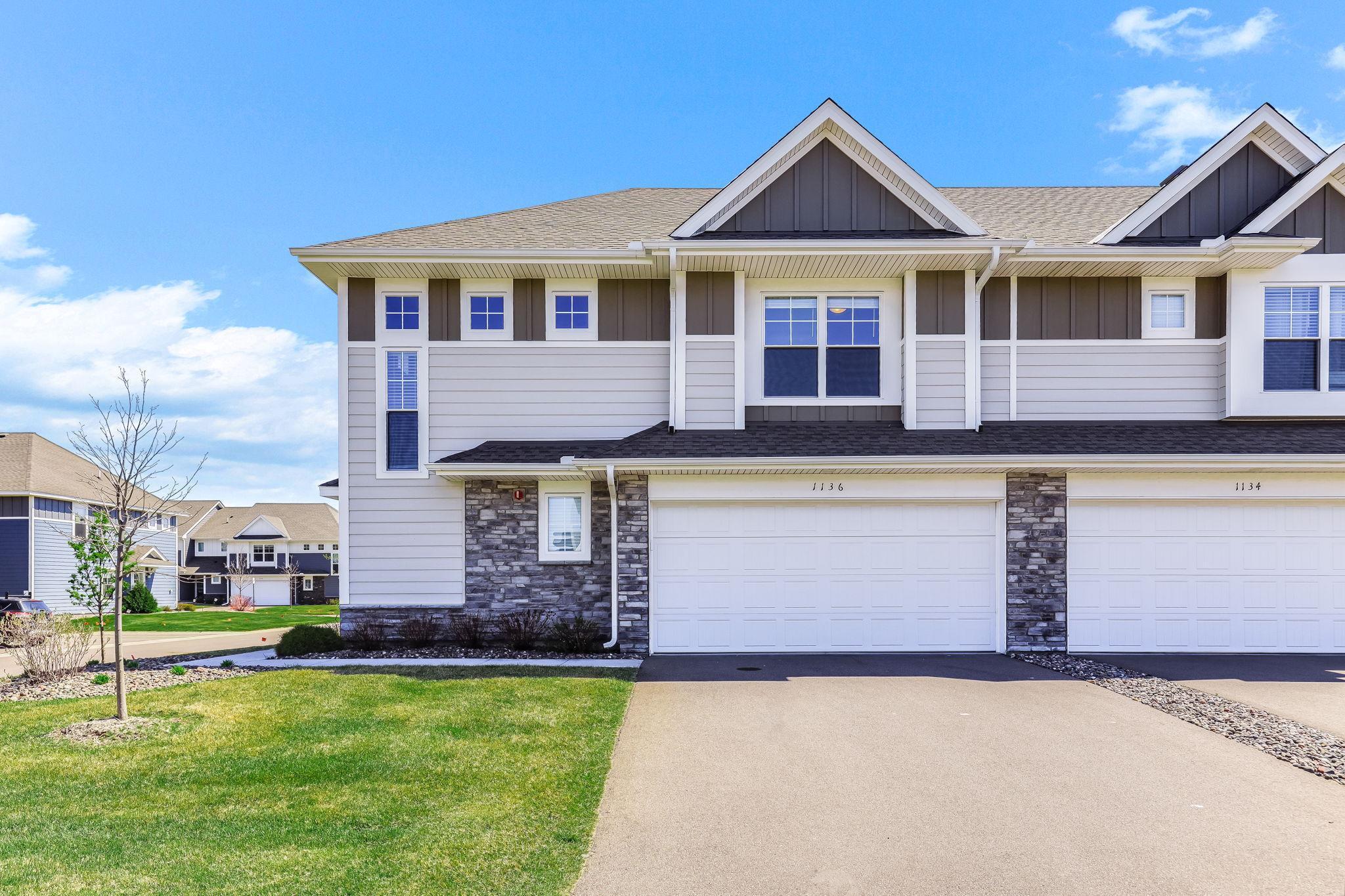 Front view -1136-Middlefield-Rd-01.jpg