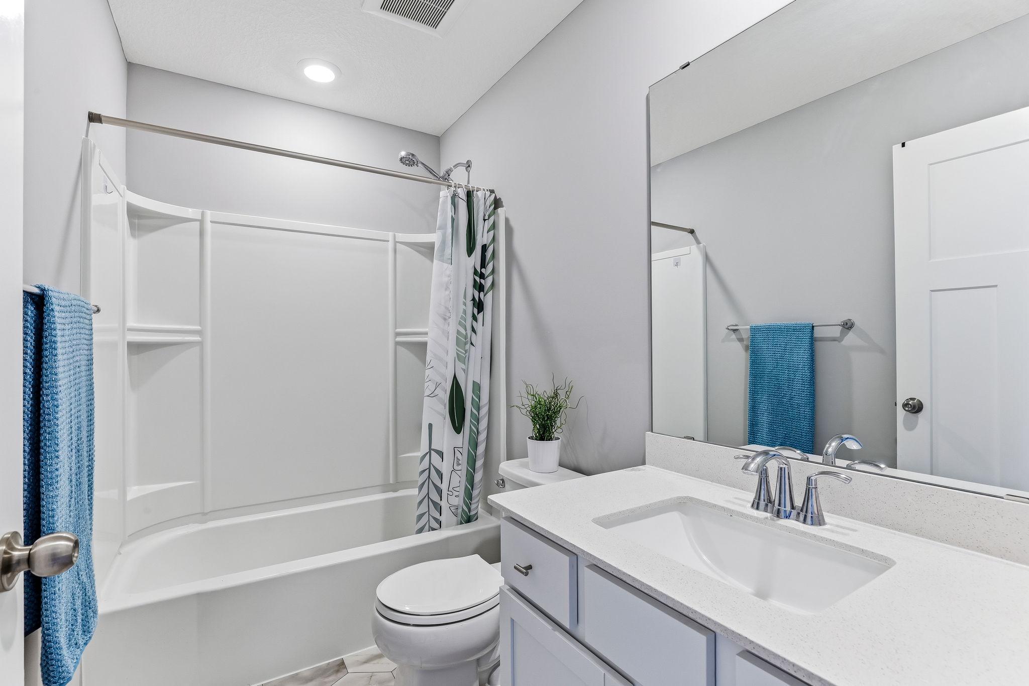 Upper level full bathroom