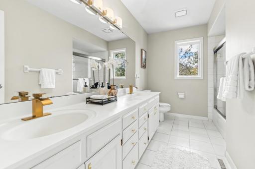 6459 Pinnacle Drive, Eden Prairie, MN 55346