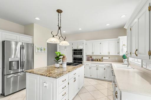 6459 Pinnacle Drive, Eden Prairie, MN 55346