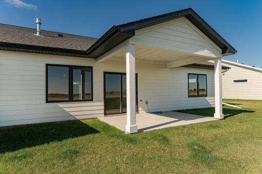 158 Sandstone Drive NW, Eyota, MN 55934