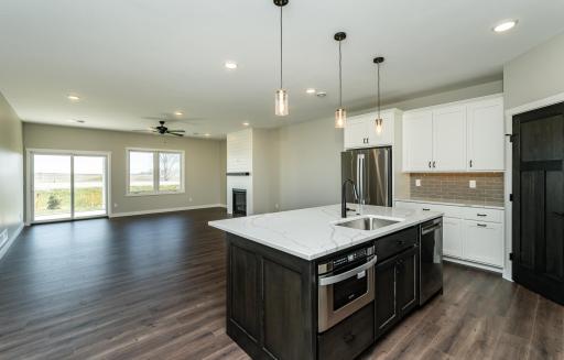 158 Sandstone Drive NW, Eyota, MN 55934