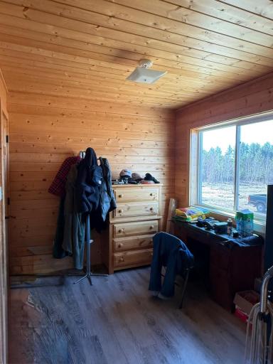 35504 Jackson Road, Askov, MN 55704