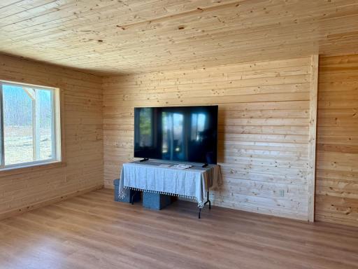 35504 Jackson Road, Askov, MN 55704