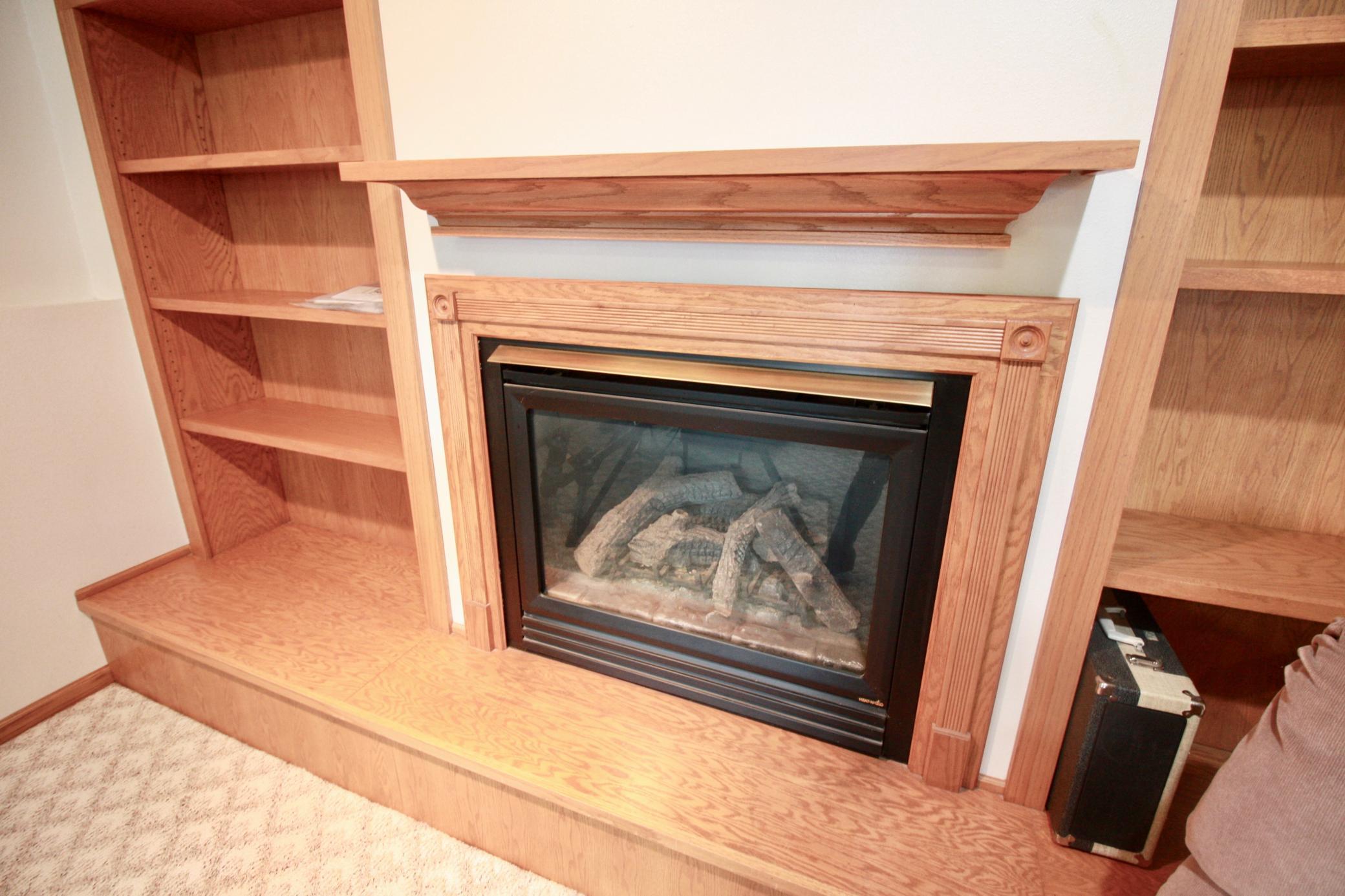 Gas fireplace