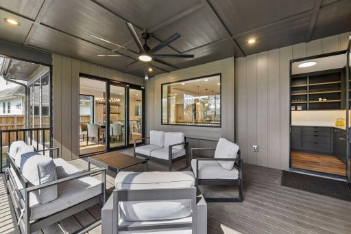 Easy access from the dining area or prep kitchen to the screened kitchen.