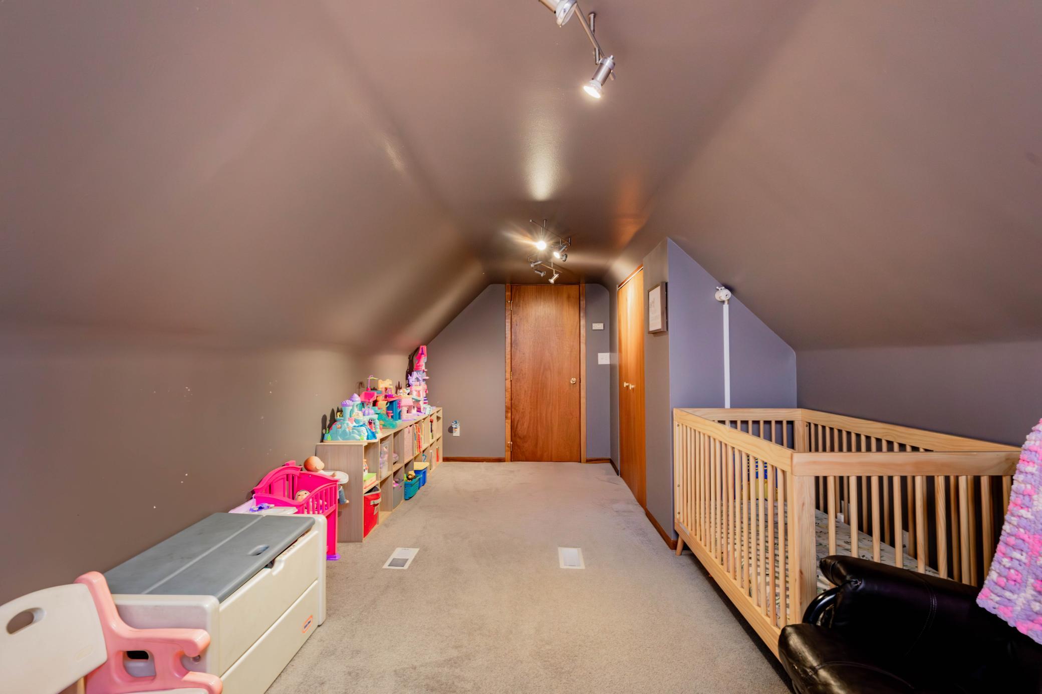 Bedroom#2.jpg