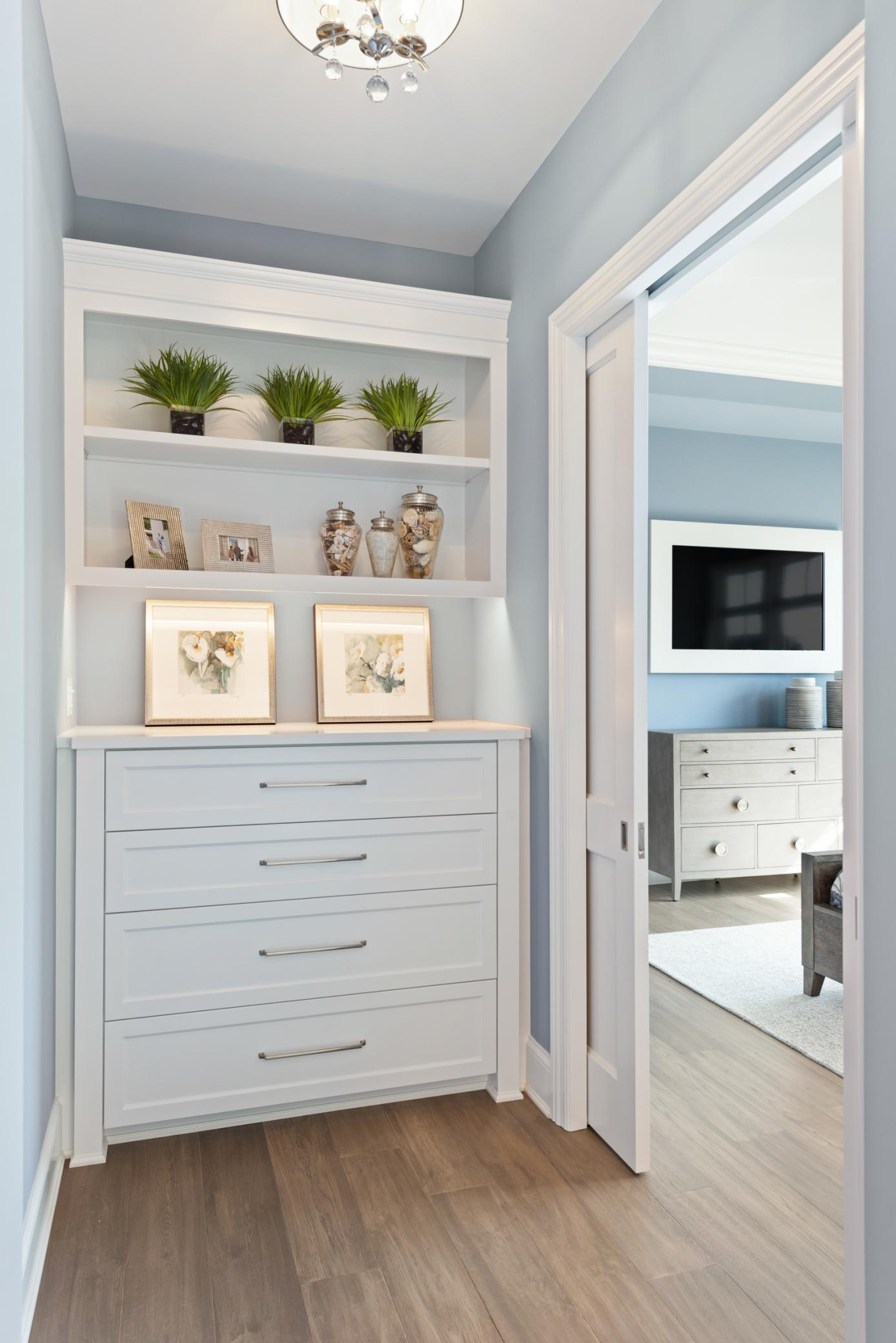 Step into the en-suite primary bathroom