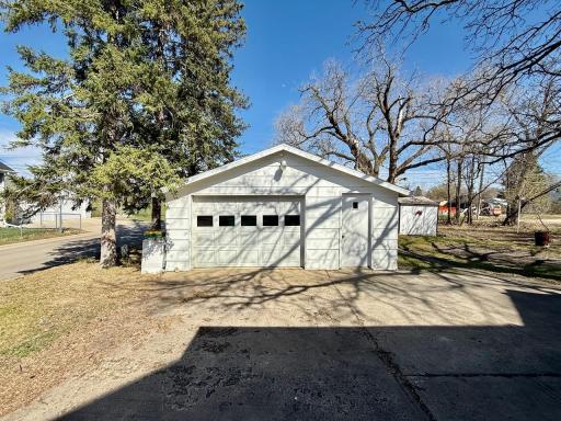 404 2nd Street S, Wahpeton, ND 58075
