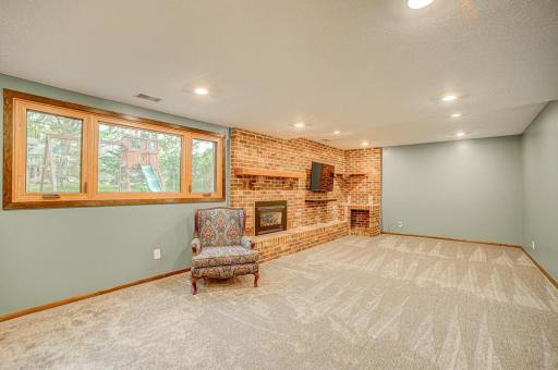 9721 Austin Street NE, Circle Pines, MN 55014