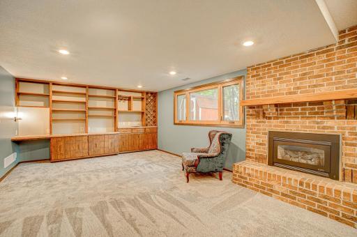 9721 Austin Street NE, Circle Pines, MN 55014