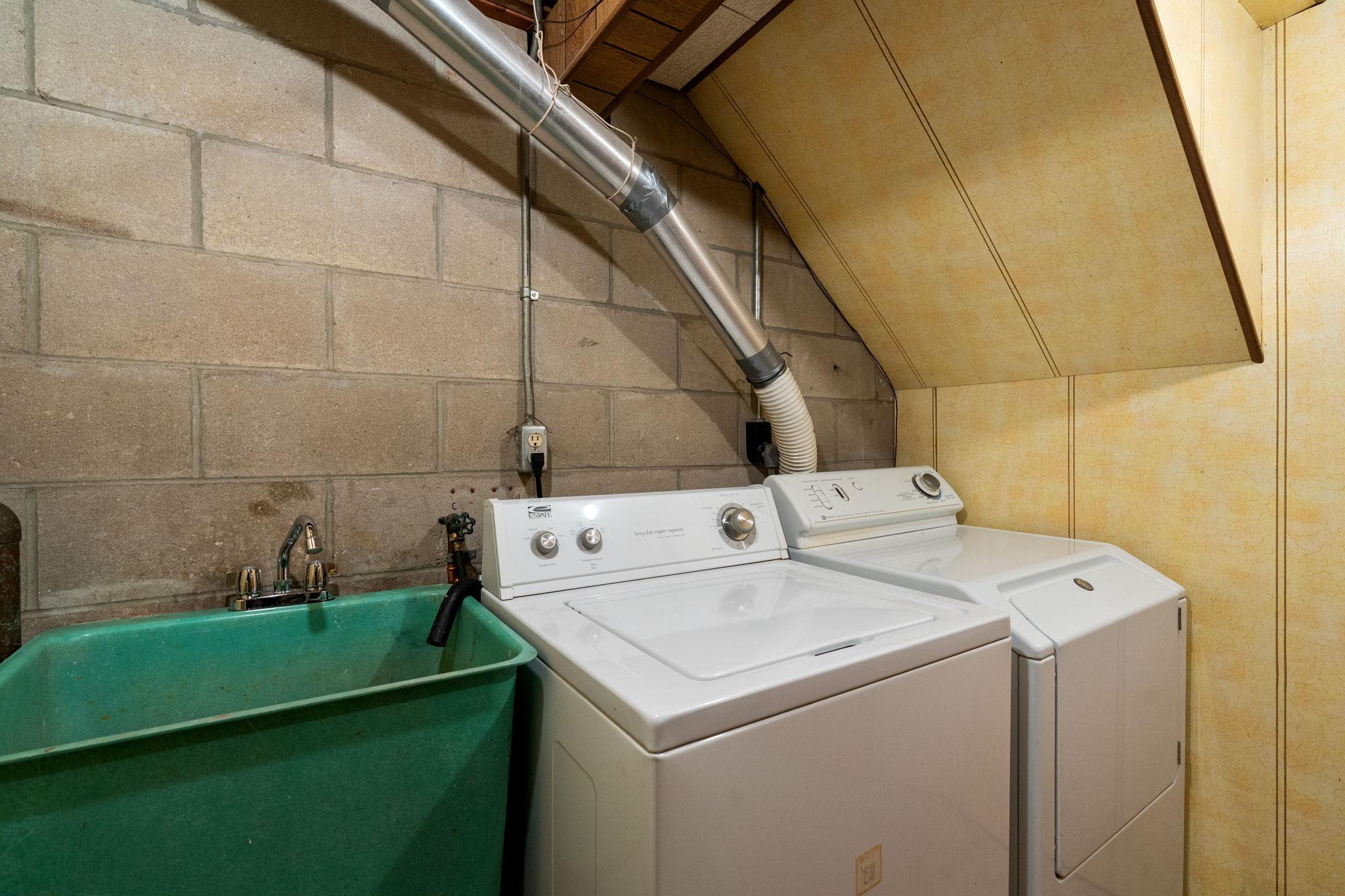 47-web-or-mls-2115-linn-dr.jpg