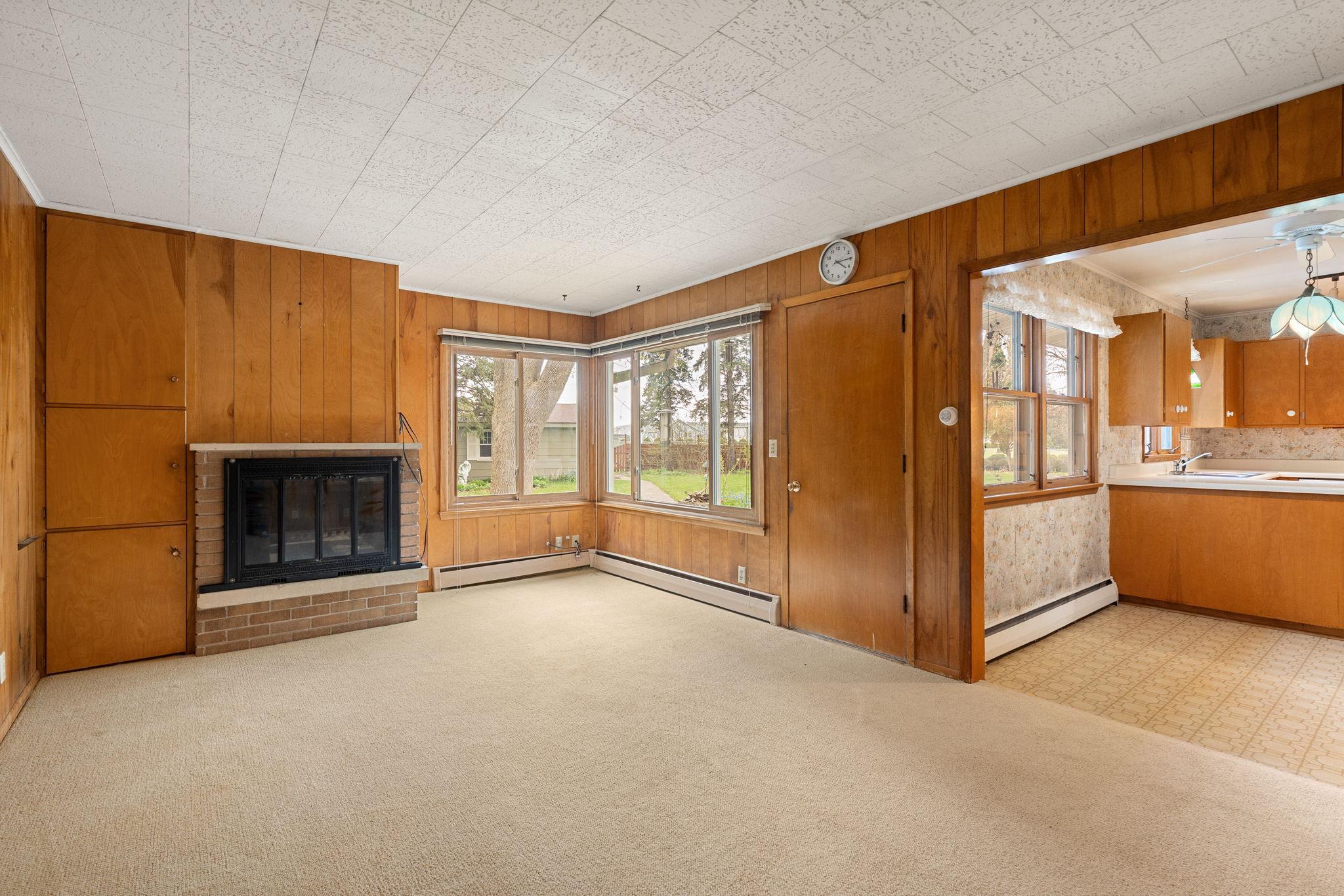 33-web-or-mls-2115-linn-dr.jpg