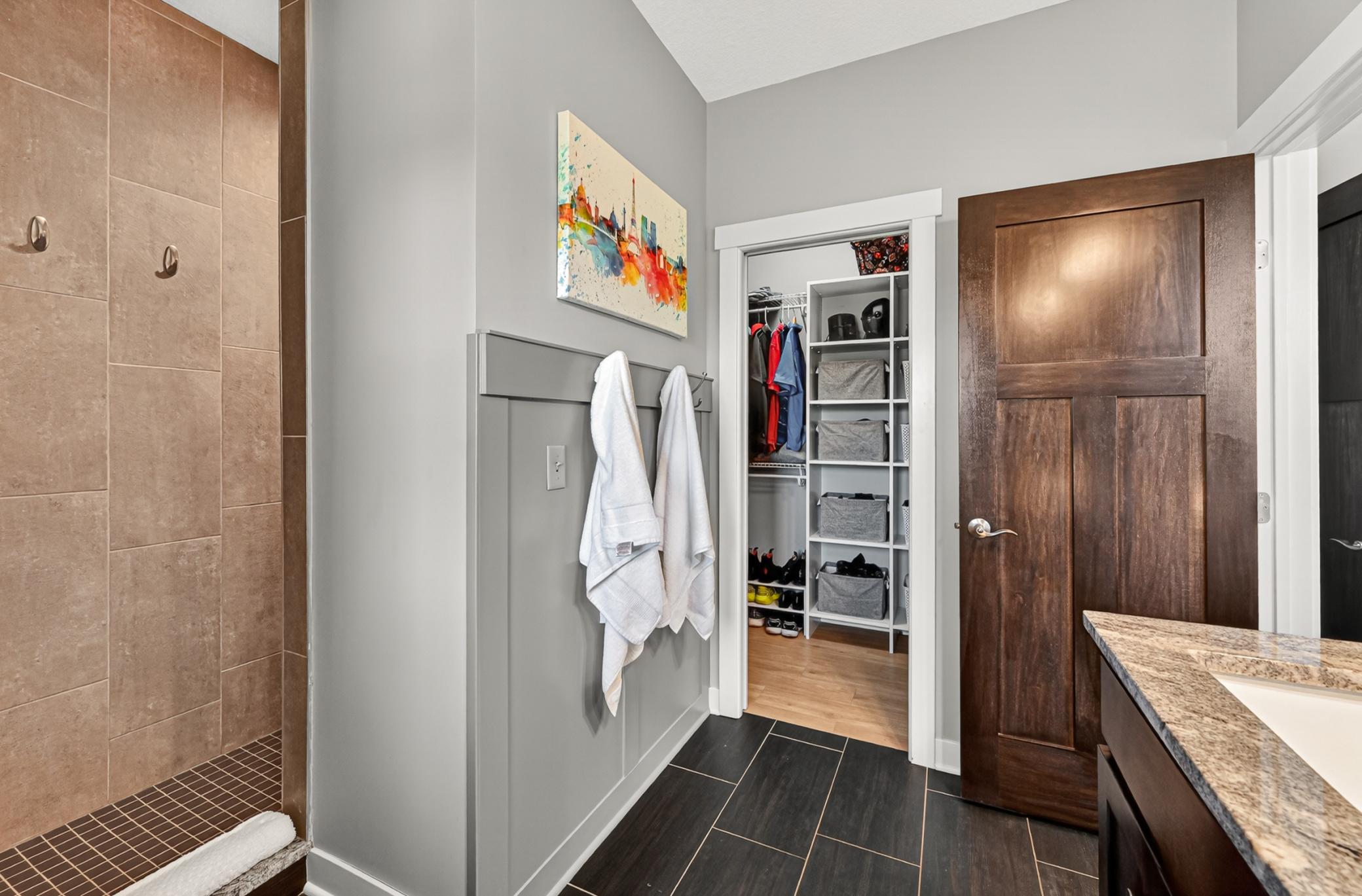 Tiled shower & floors