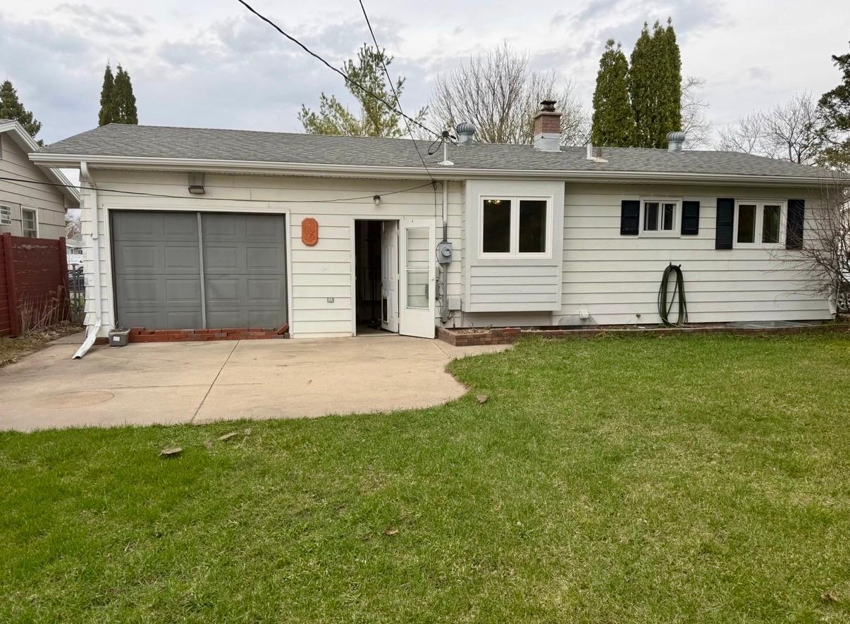 Access to back yard through garage